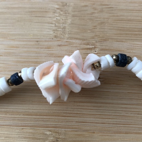 Vintage puka shell bracelet - Picture 6 of 7